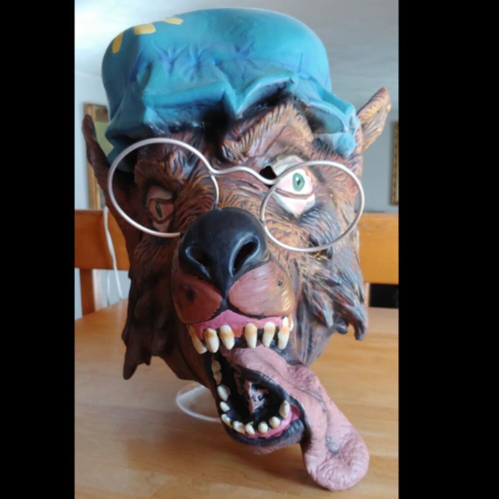 Big Bad Wolf As Granny Deluxe Mask